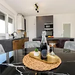 Apartment Sunny